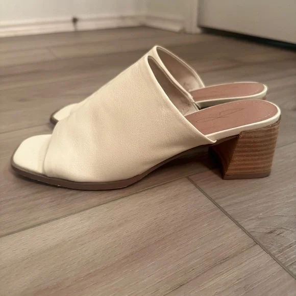 Joie| EUC Women’s Size 7.5 Cream Block Heel leather Mules - Picture 2 of 8